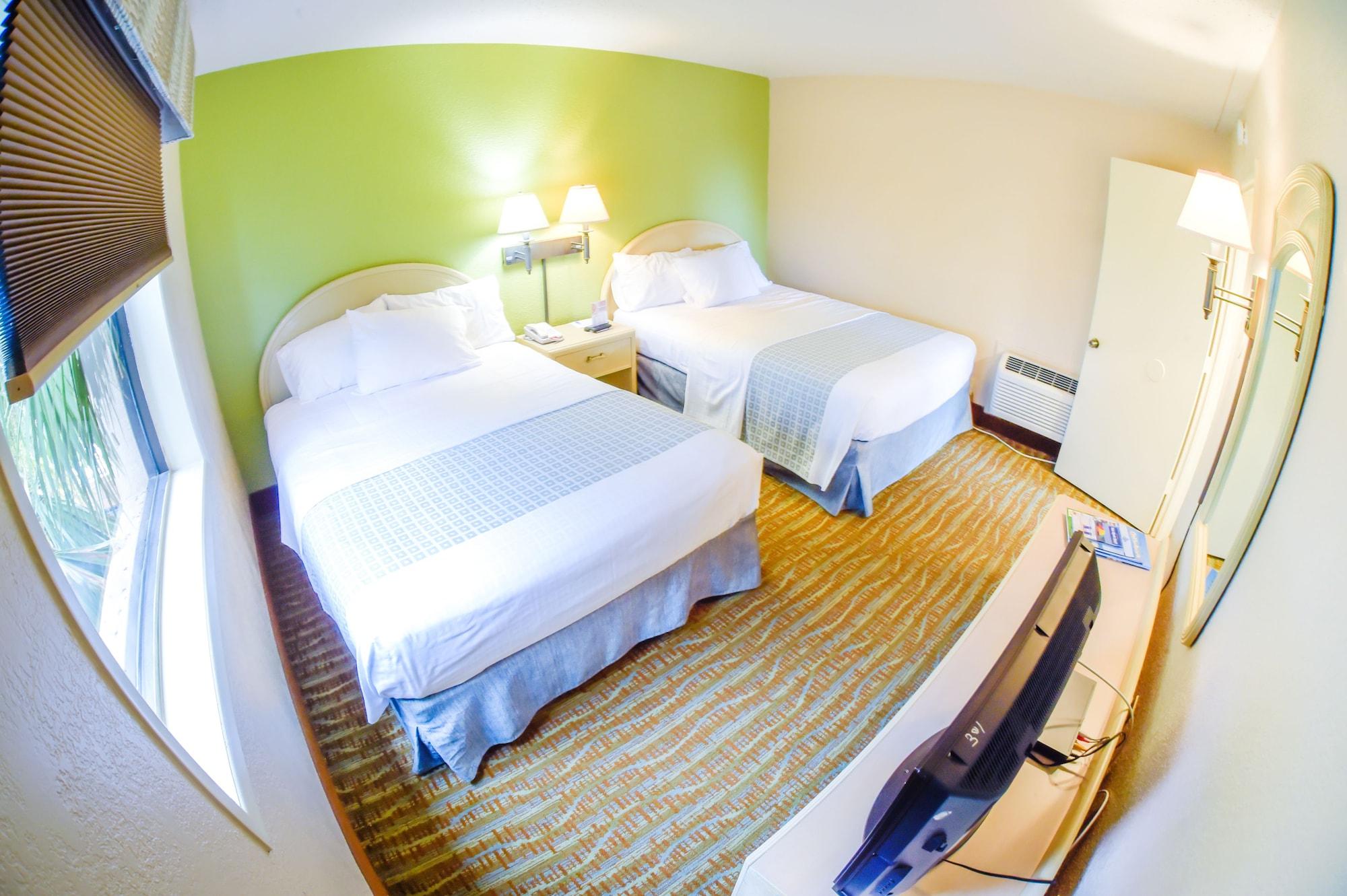 Sandcastle Oceanfront Resort At The Pavilion Миртл-Бич Экстерьер фото